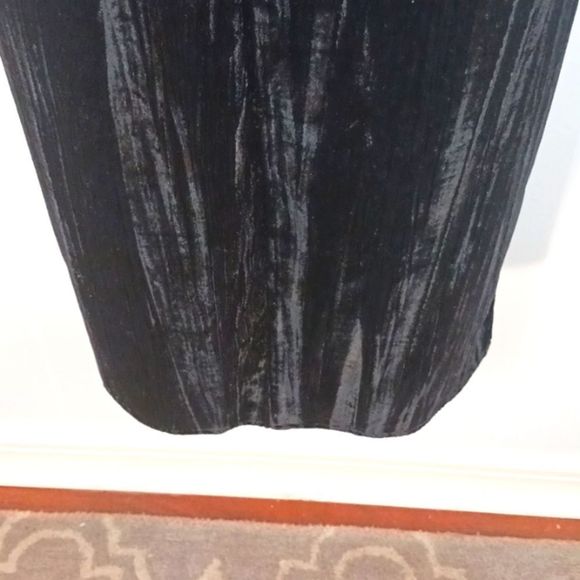 WAYF black puff long sleeve square neckline crushed velvet dress size medium - Picture 11 of 15